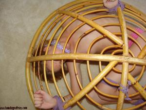 www.bondagedivas.com - Caged Diva! New 7/20/16 thumbnail